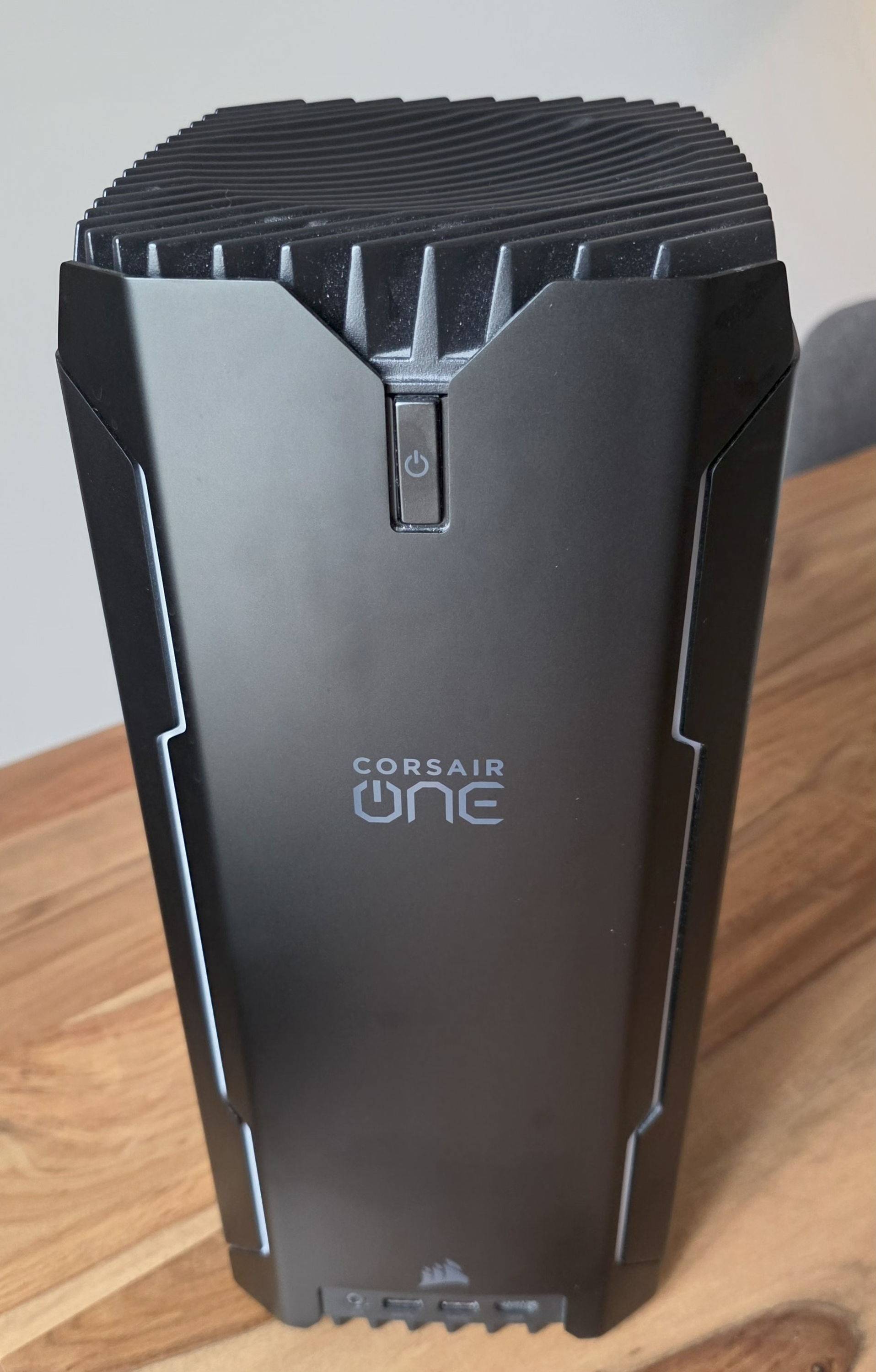 Vends Corsair One i165 - PC gaming compact haut de gamme - 9900K, 2080Ti, 32 Go