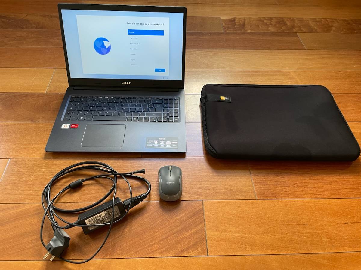 Vends ordinateur portable Acer Aspire 3 + housse + souris
