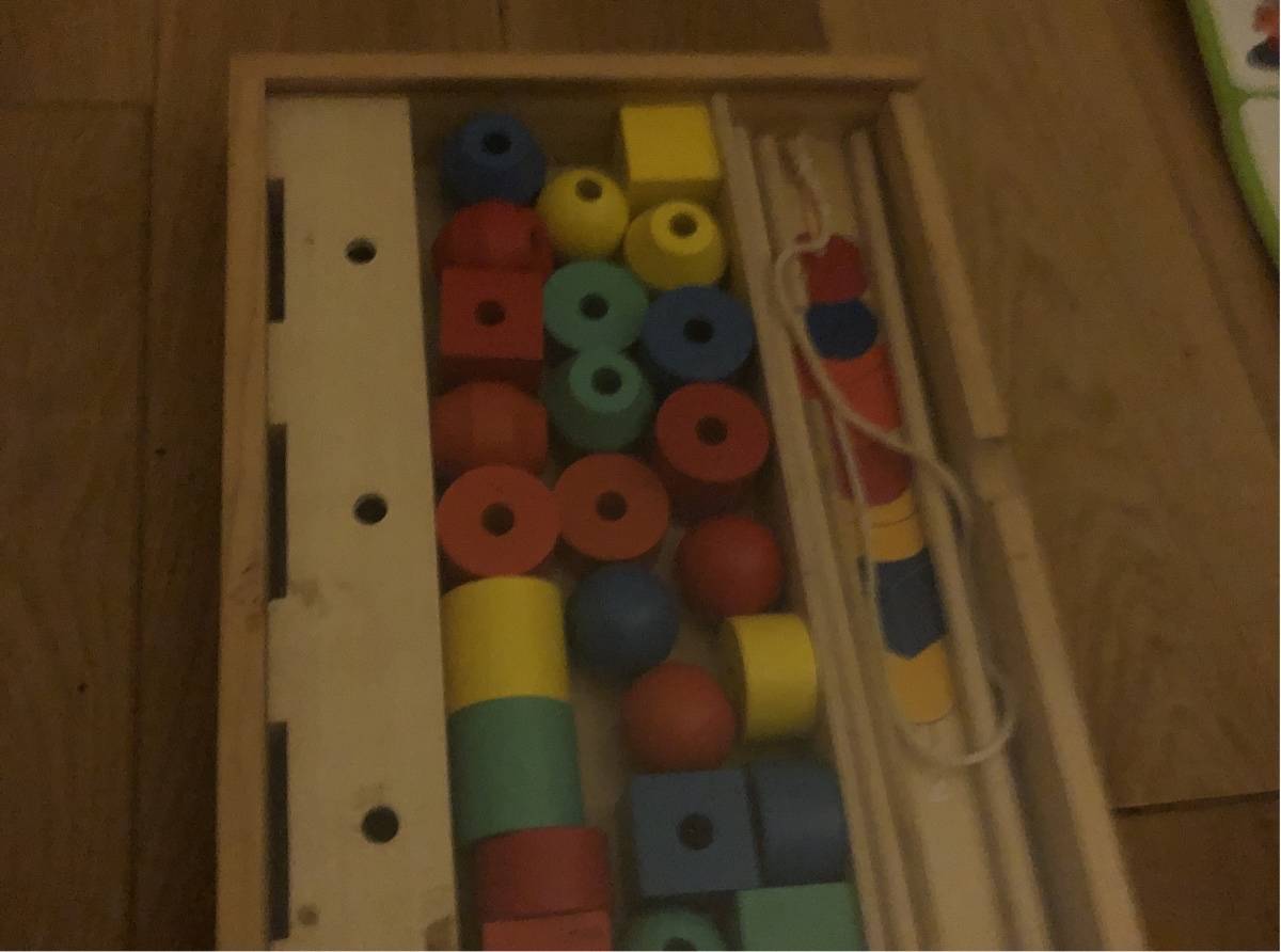 Vends DUC4 Oxybul jeu éducatif perles de bois