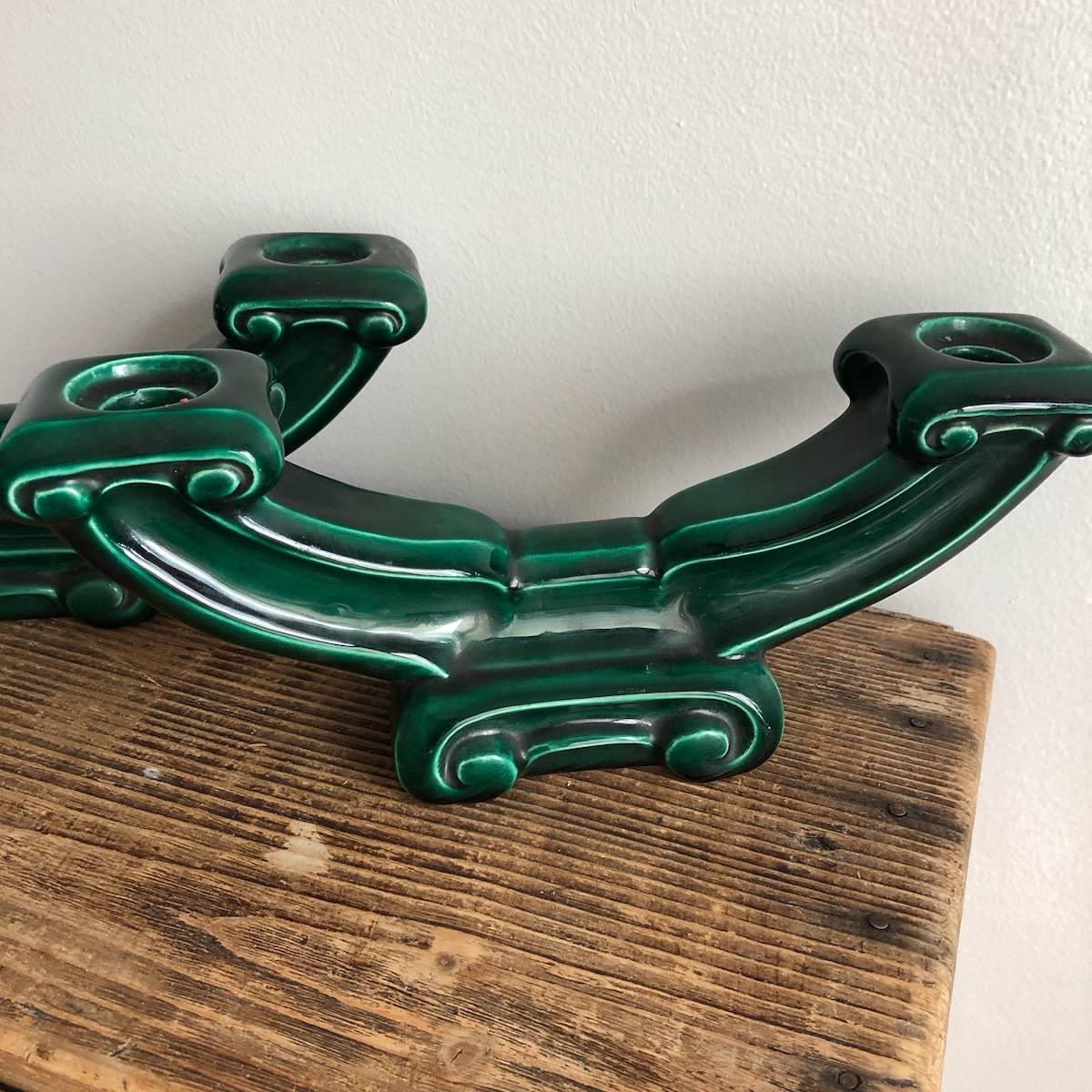 Vends paire de bougeoirs en barbotine