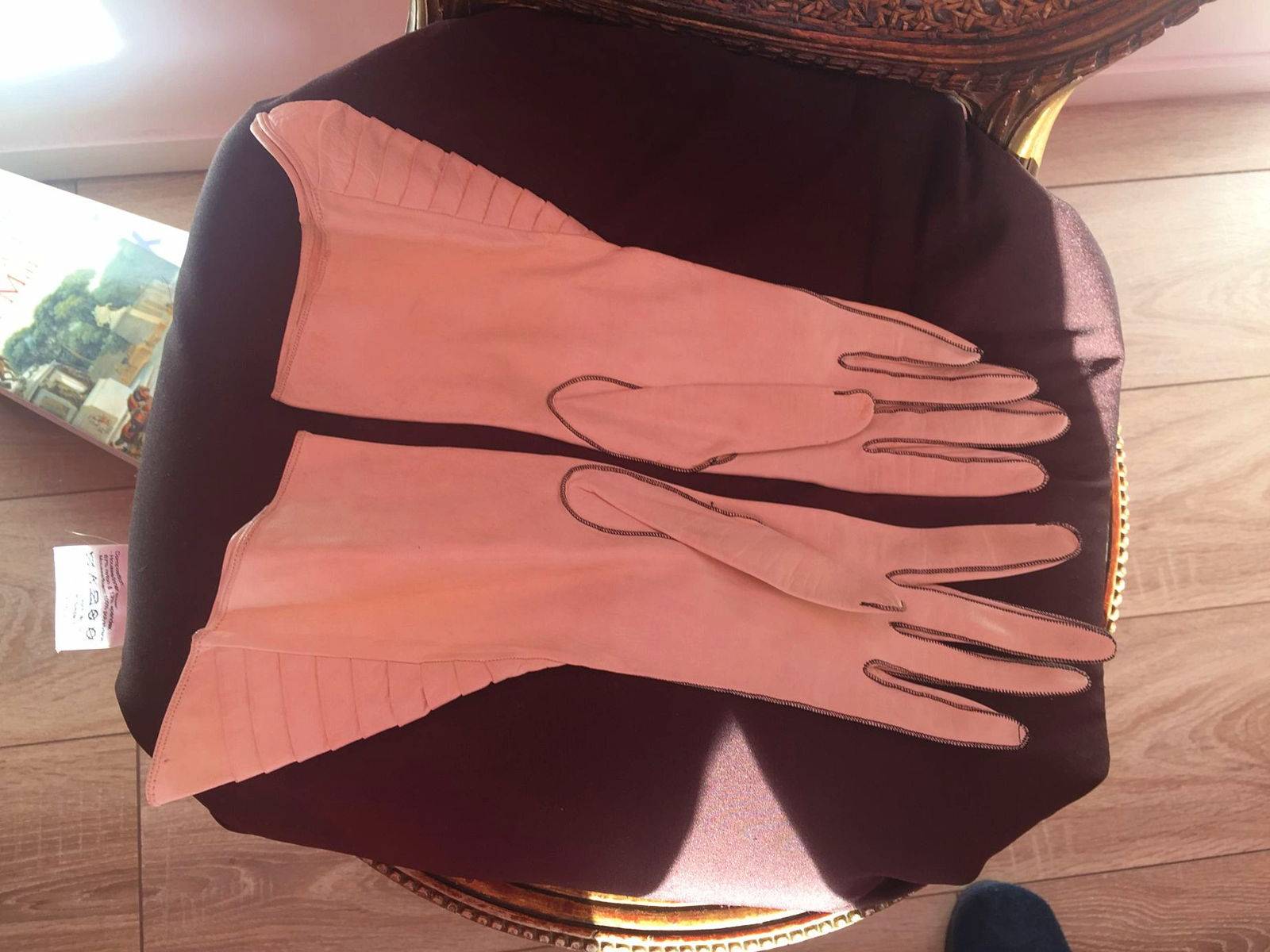 Vends paire de gants élégante blanc cassé