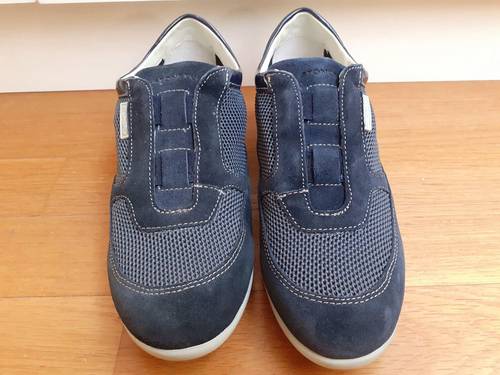 Vends une paire neuve de sneakers Stonefly (T.38 femme)