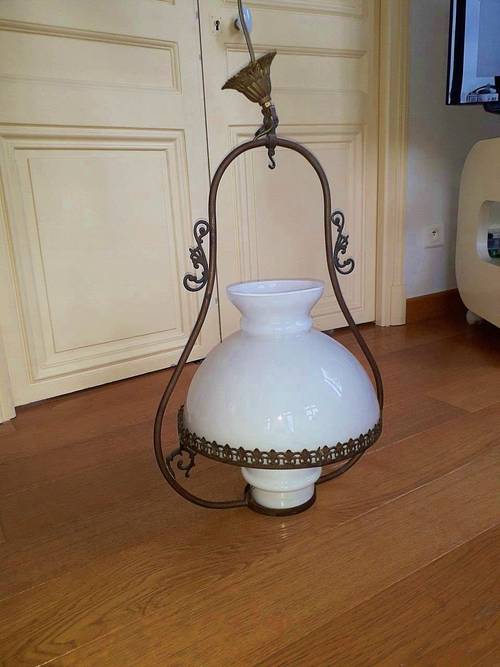 Vends paire de suspensions en opaline vintage