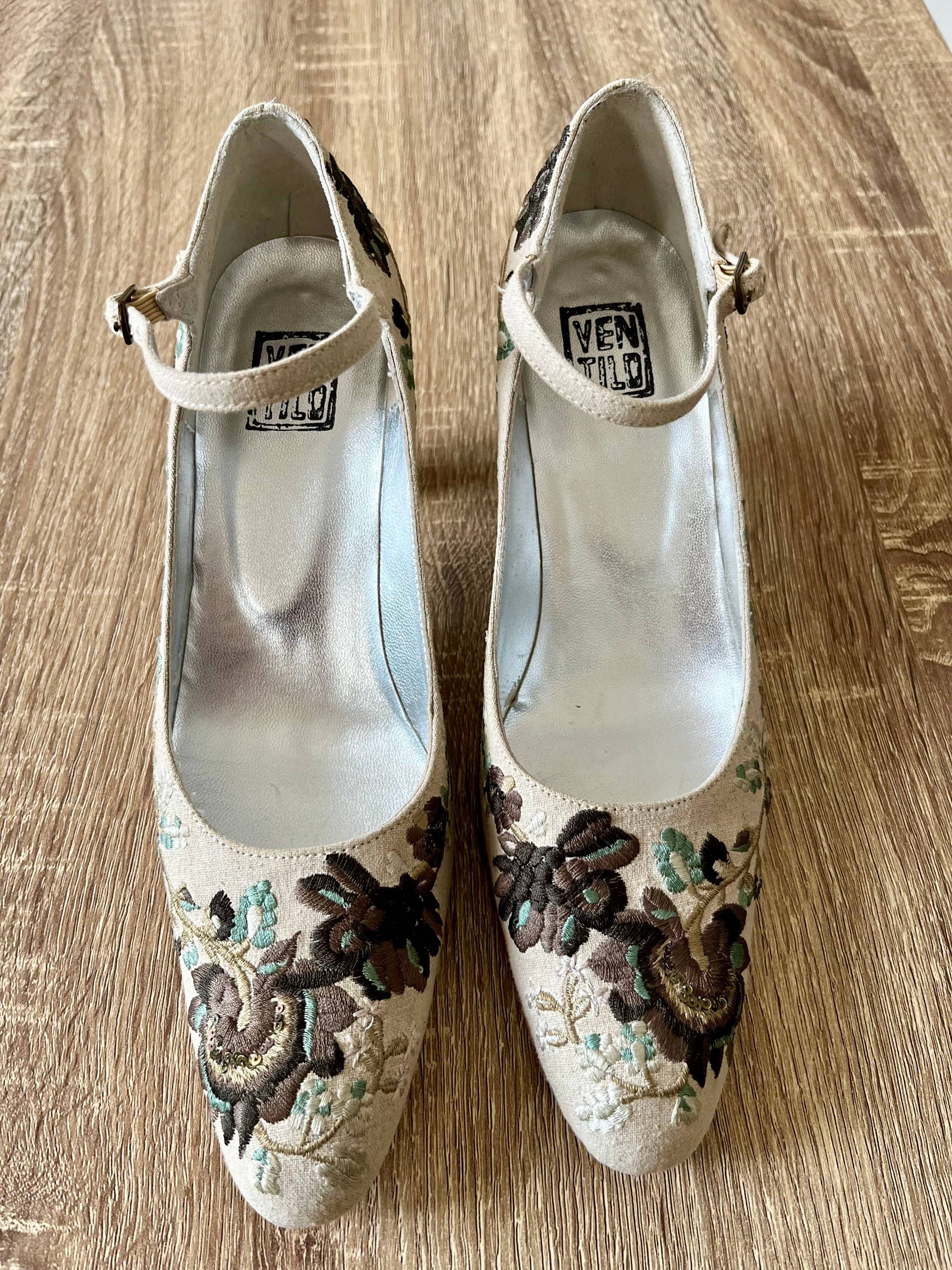 Vends paire de talons vintage Ventilo - Pointure 38.5