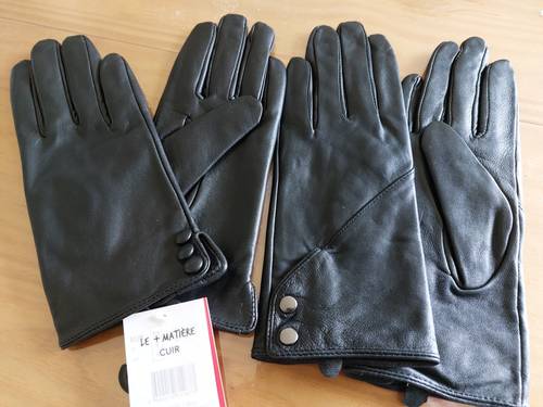 Vends deux paires de gants en cuir de marque Camaieu - neuf - Taille S
