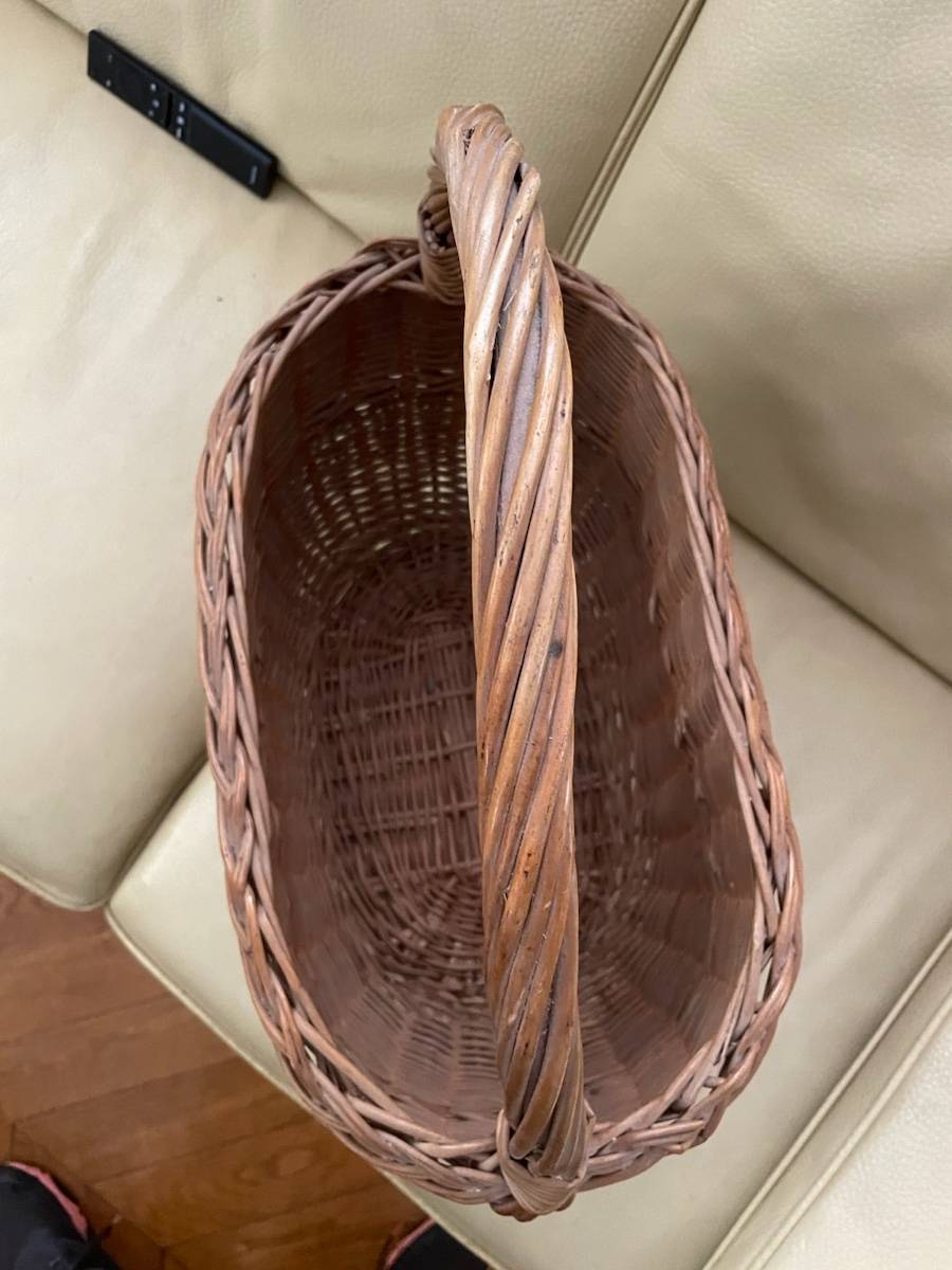 Vends panier en osier ovale