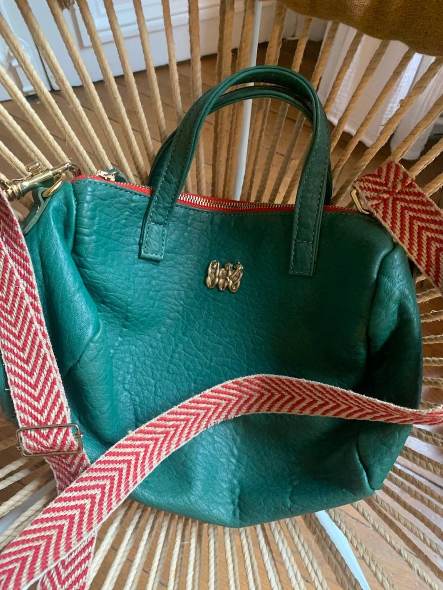 Vends sacs cuir Sous les pavés