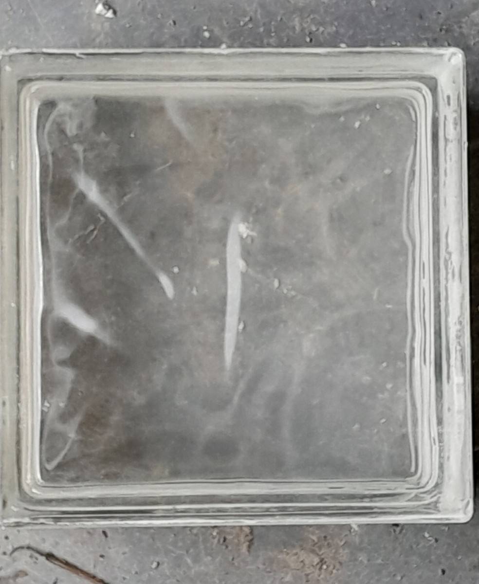 Vends pavés de verre