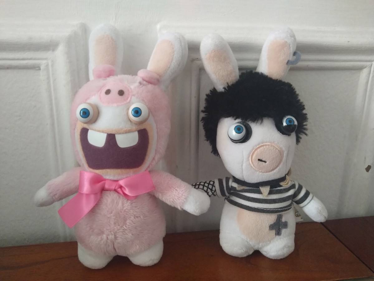 Vends peluches lapins crétins 20cm