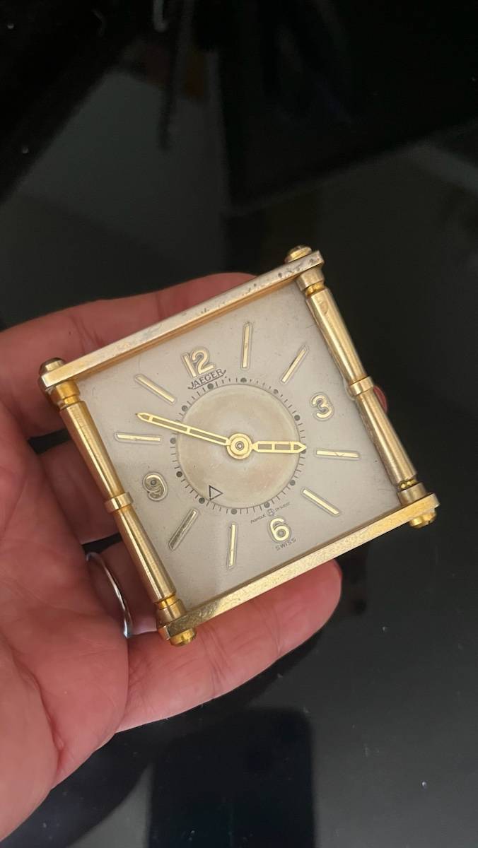 Vends pendule de voyage Jeager 8j Vintage