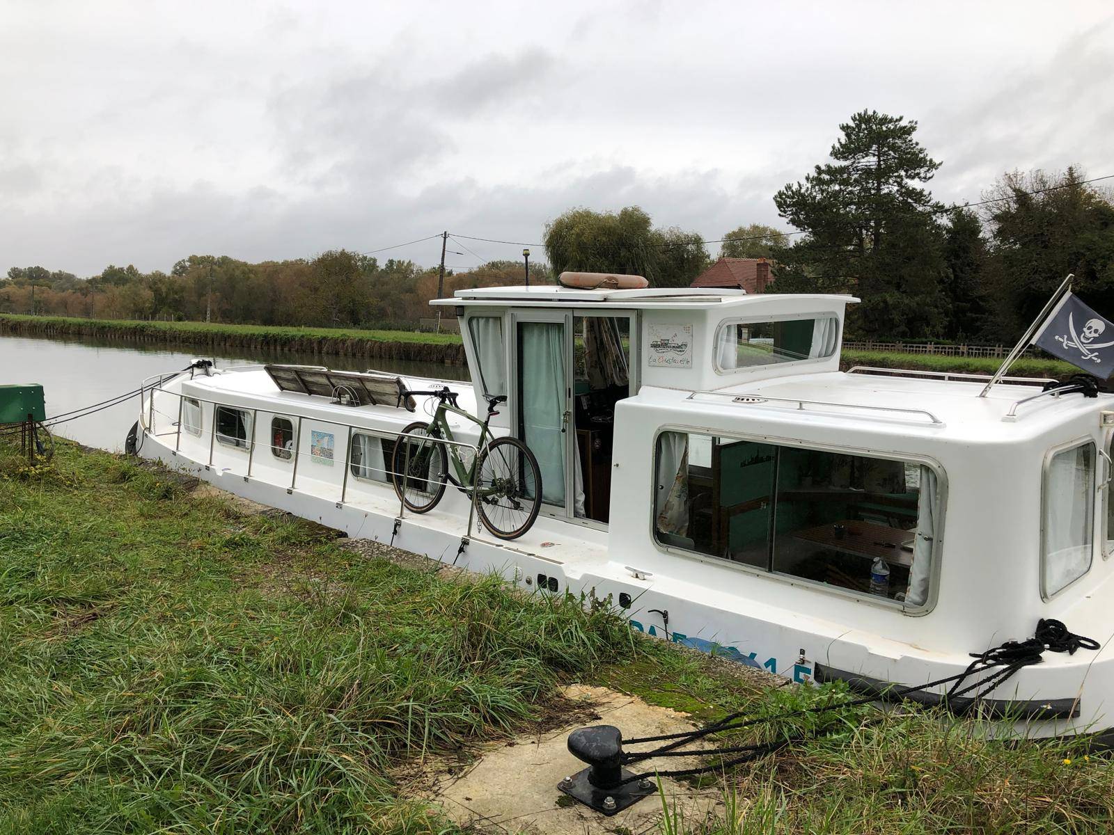 Vends PENICHETTE LOCABOAT 1107