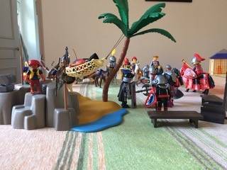 Vends personnages de Playmobil type médiéval + bonus voiture spatiale