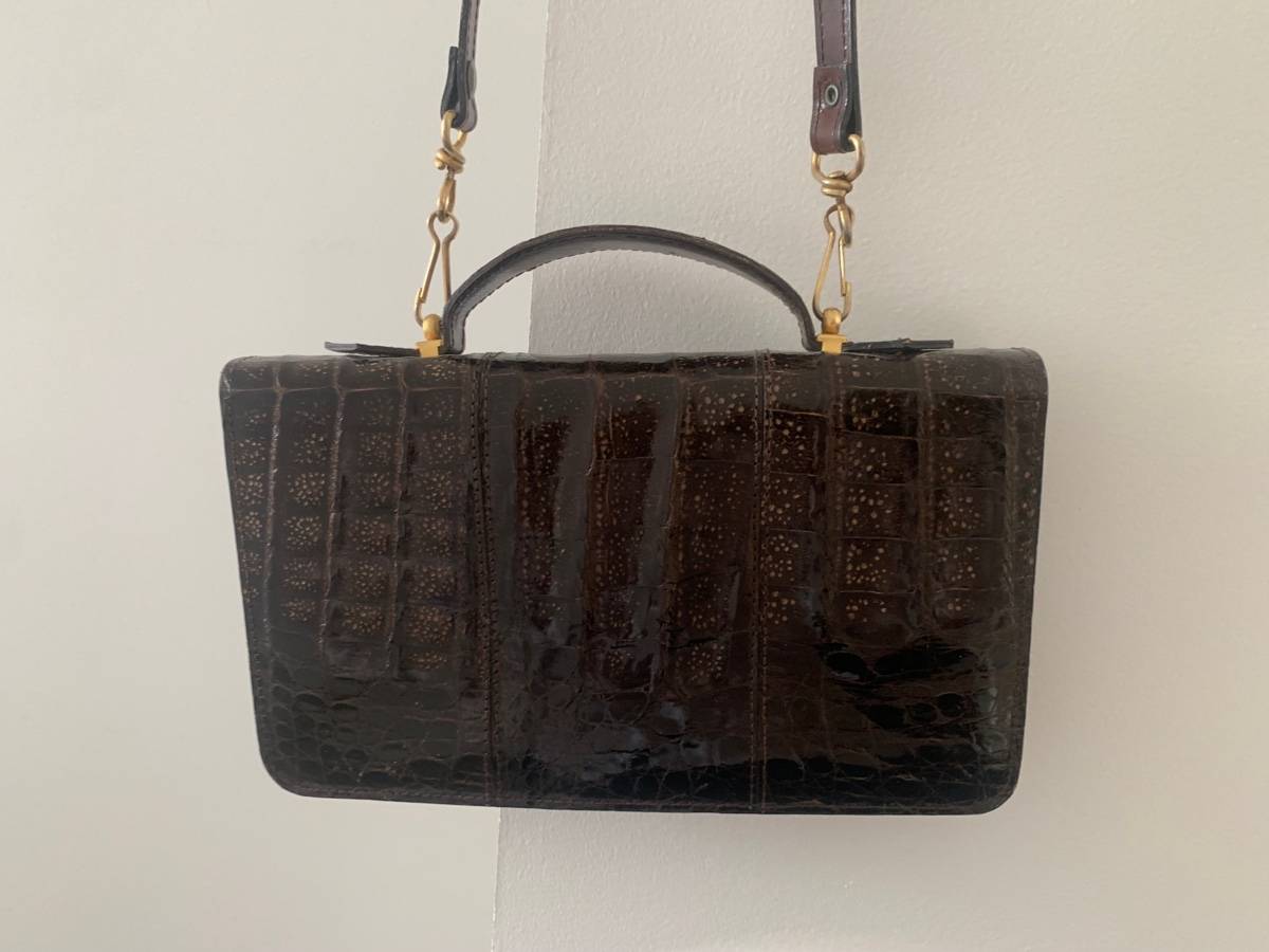 Vends petit sac habillé marron