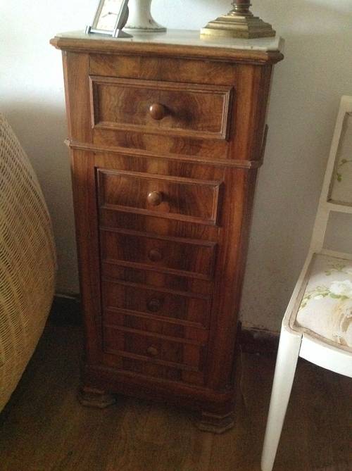 Vends petit meuble hauteur 95 largeur 44 prof 34