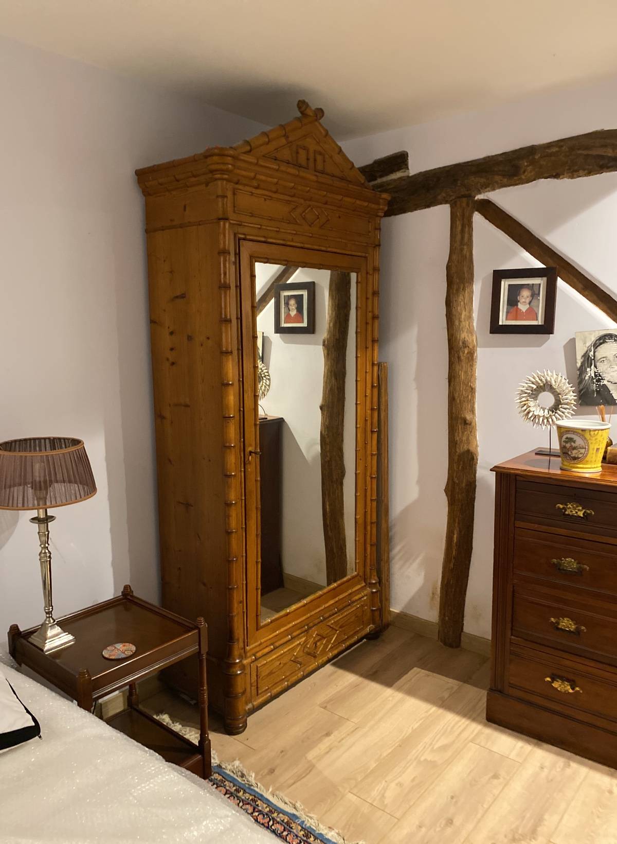 Je vends une petite armoire pichpin