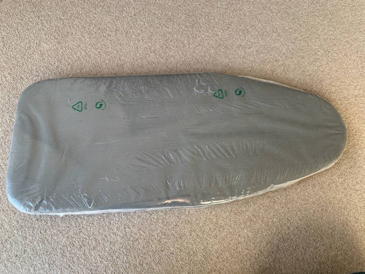 Vends petite planche à repasser