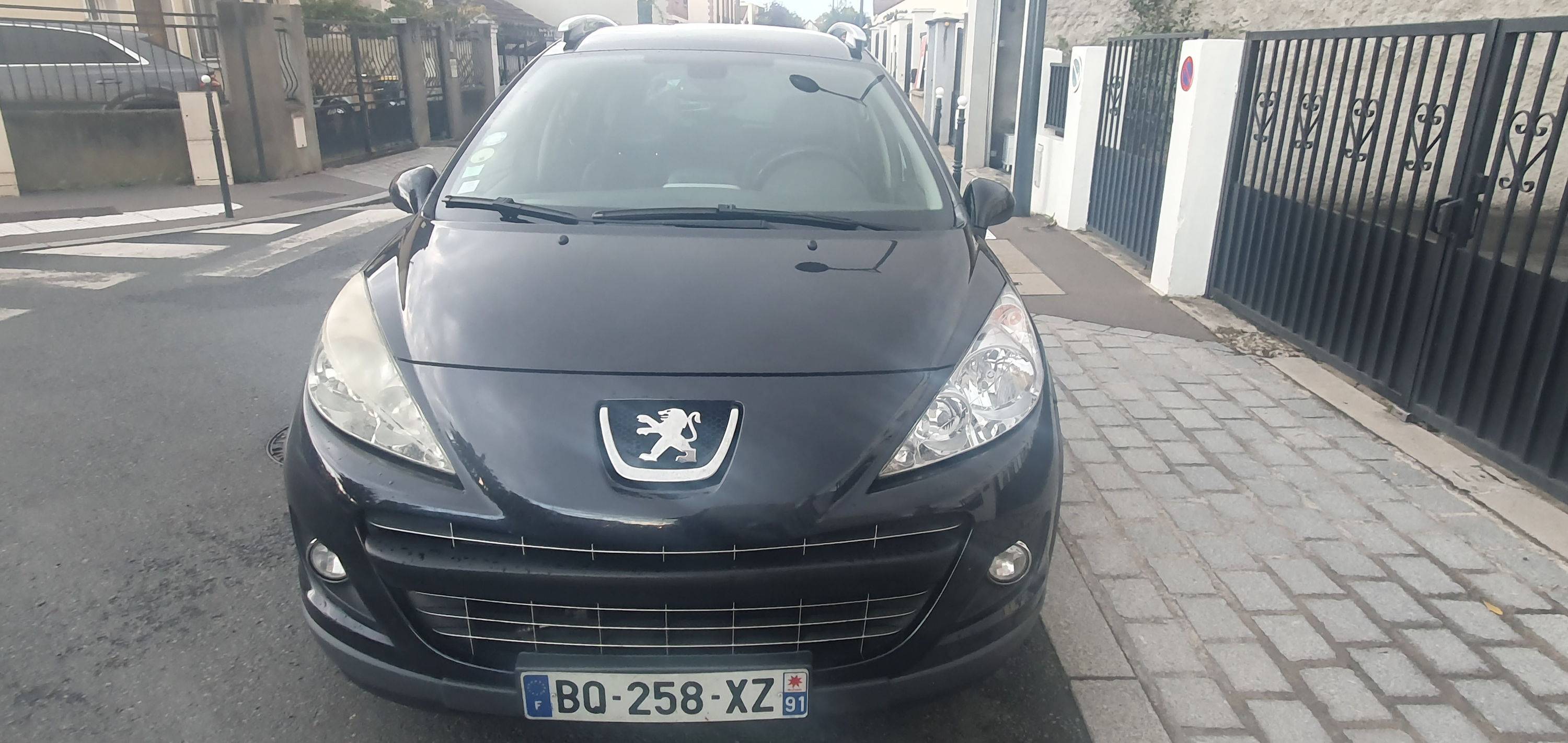 Vends Peugeot 207 SW Outdoor