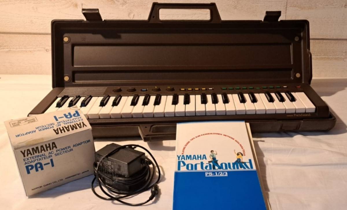Vends piano Yamaha PortaSound PS-3
