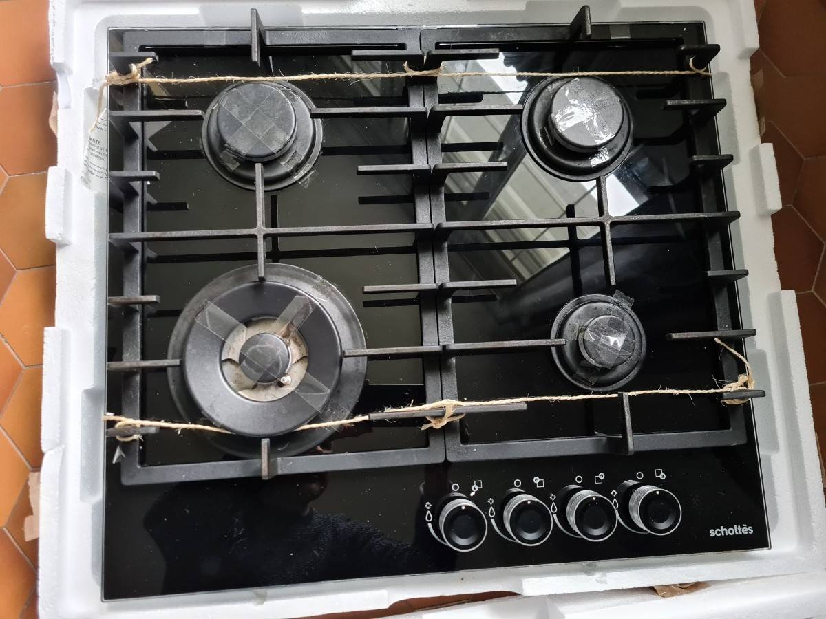 Vends plaque de cuisson gaz Scholtès excellent état, très peu