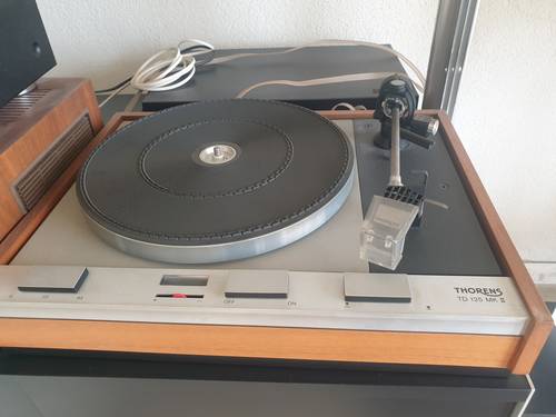 Vends Platine disque vinyle Thorens TD 125 MK2 de haute qualité avec cellule Shure