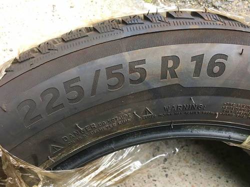 Vends 4 pneus d’hiver Michelin 225 / 55 R16