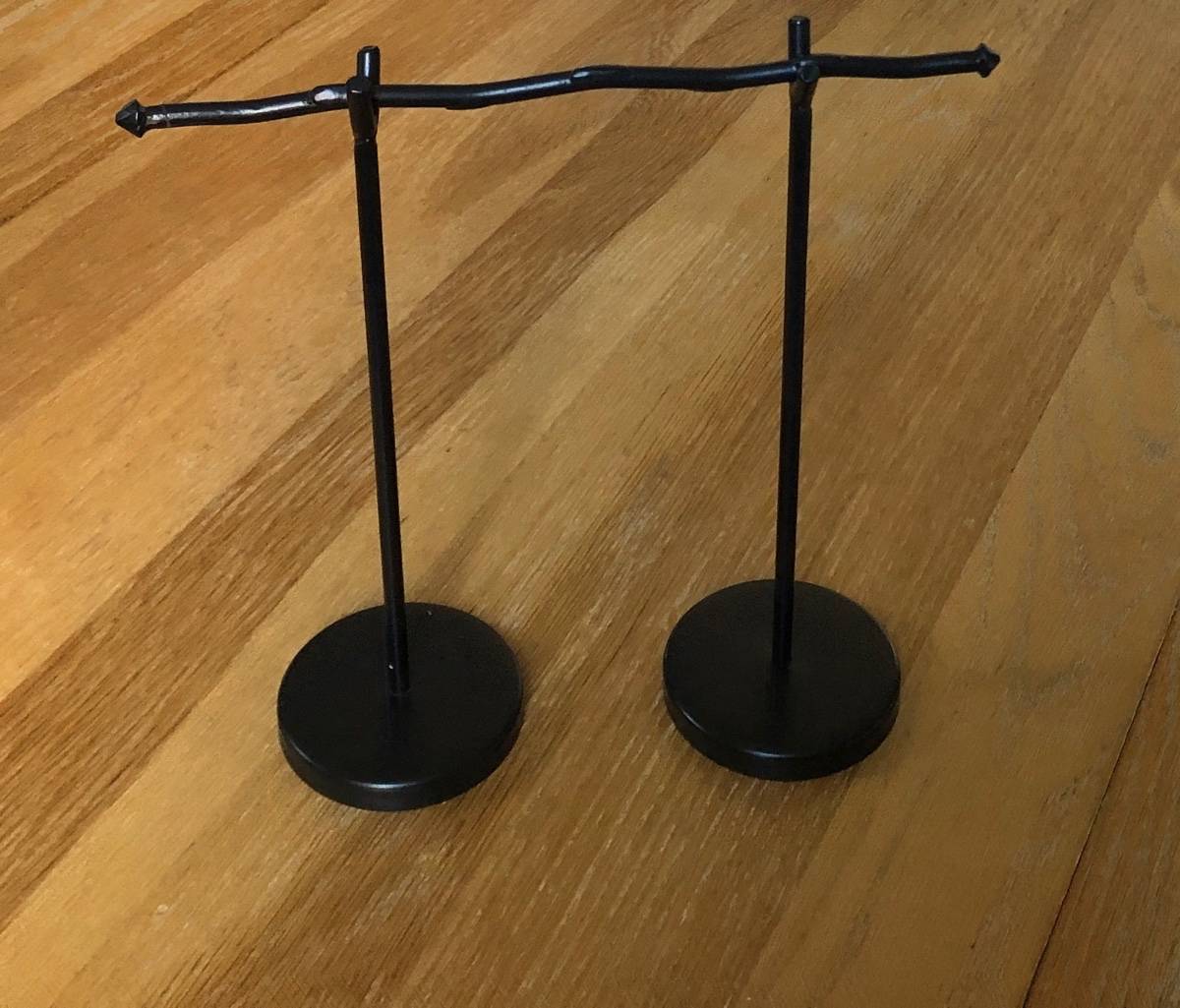 Vends portant à bijoux neuf