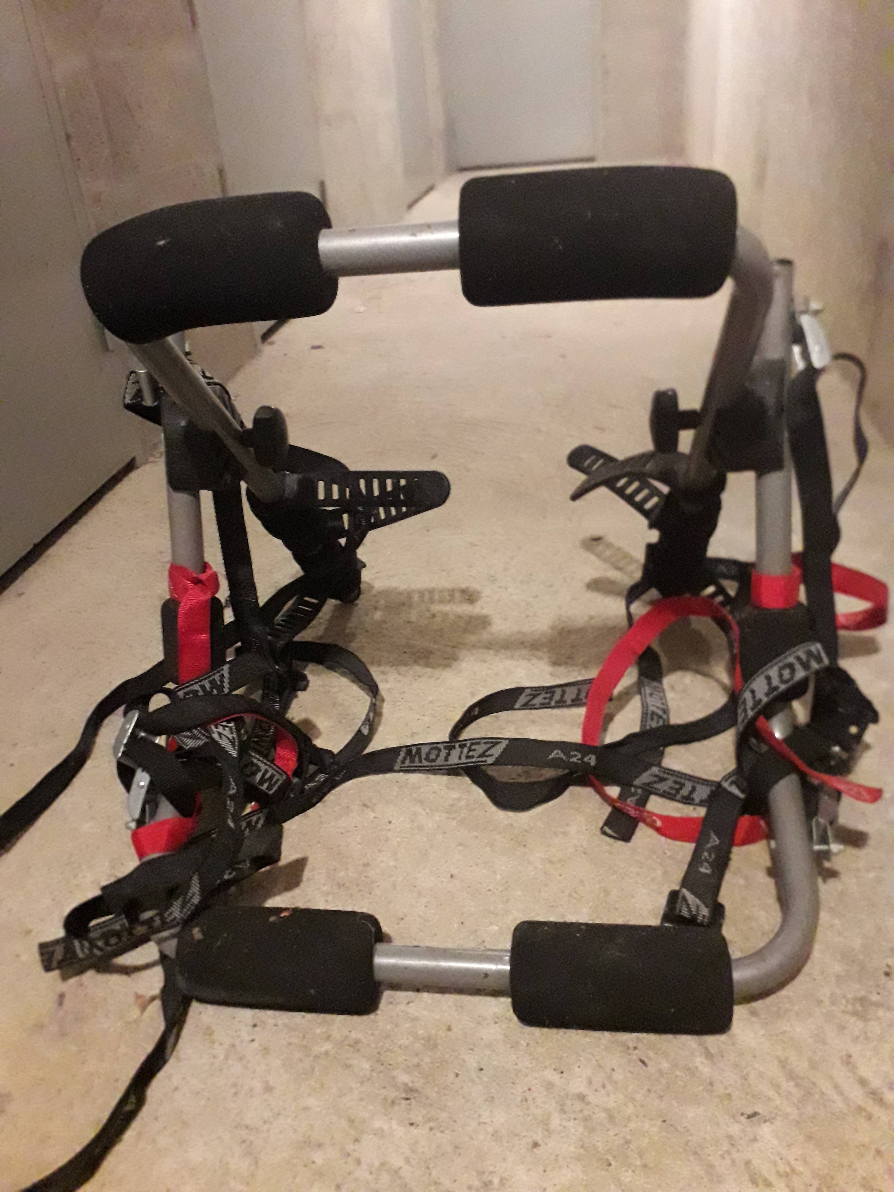 Vends porte vélo coffre