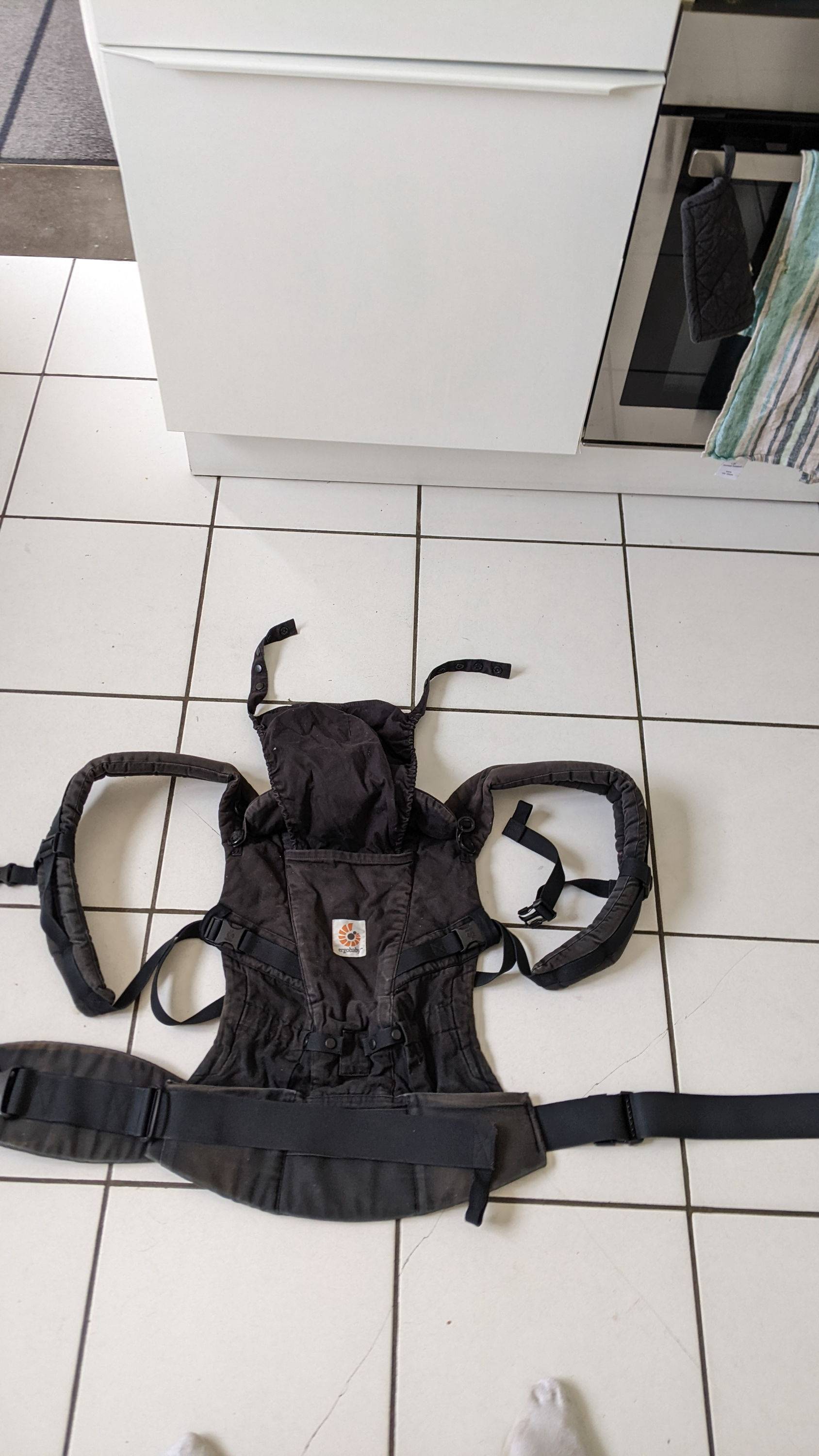 Vends Porte bébé Ergobaby adapt noir