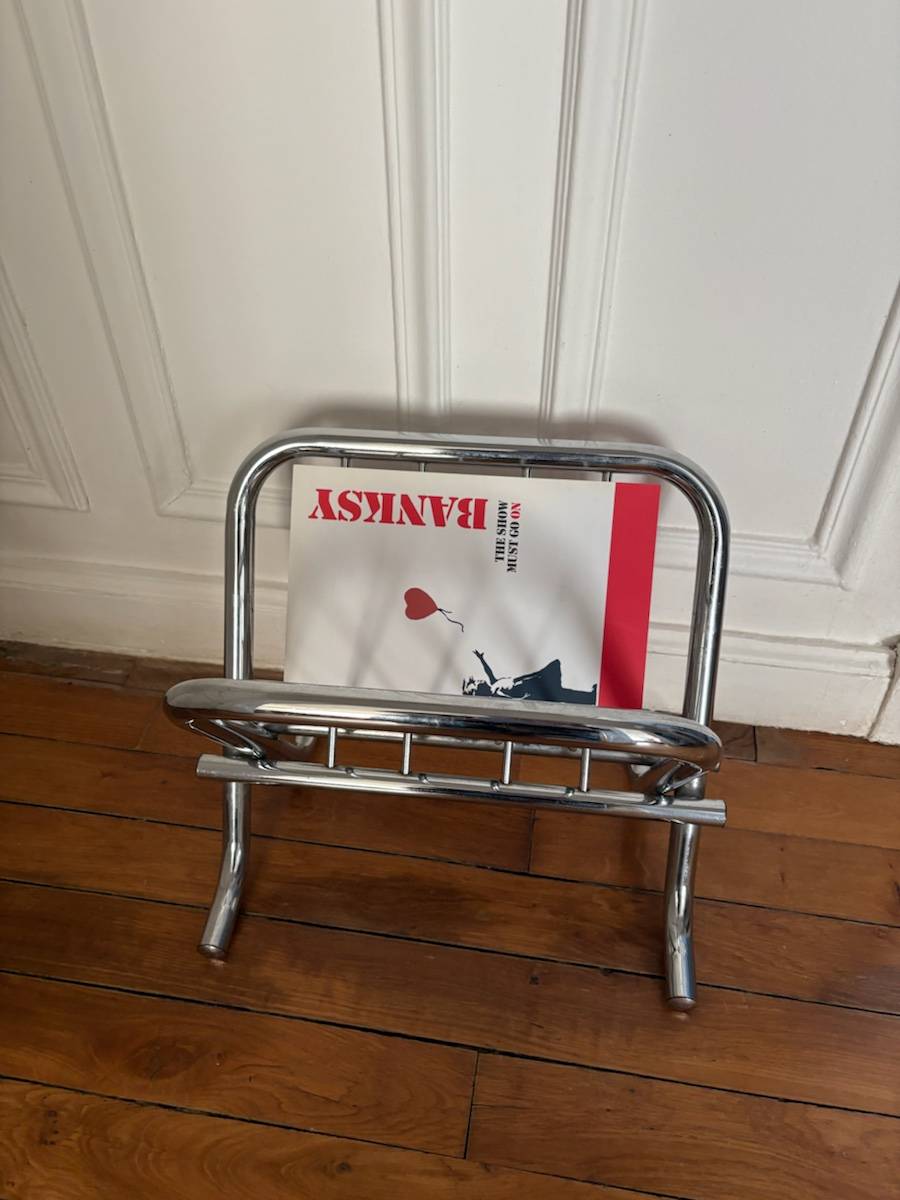 Vends Porte revue pliable en métal chromé vintage des années 80 de la société Zack West Germany