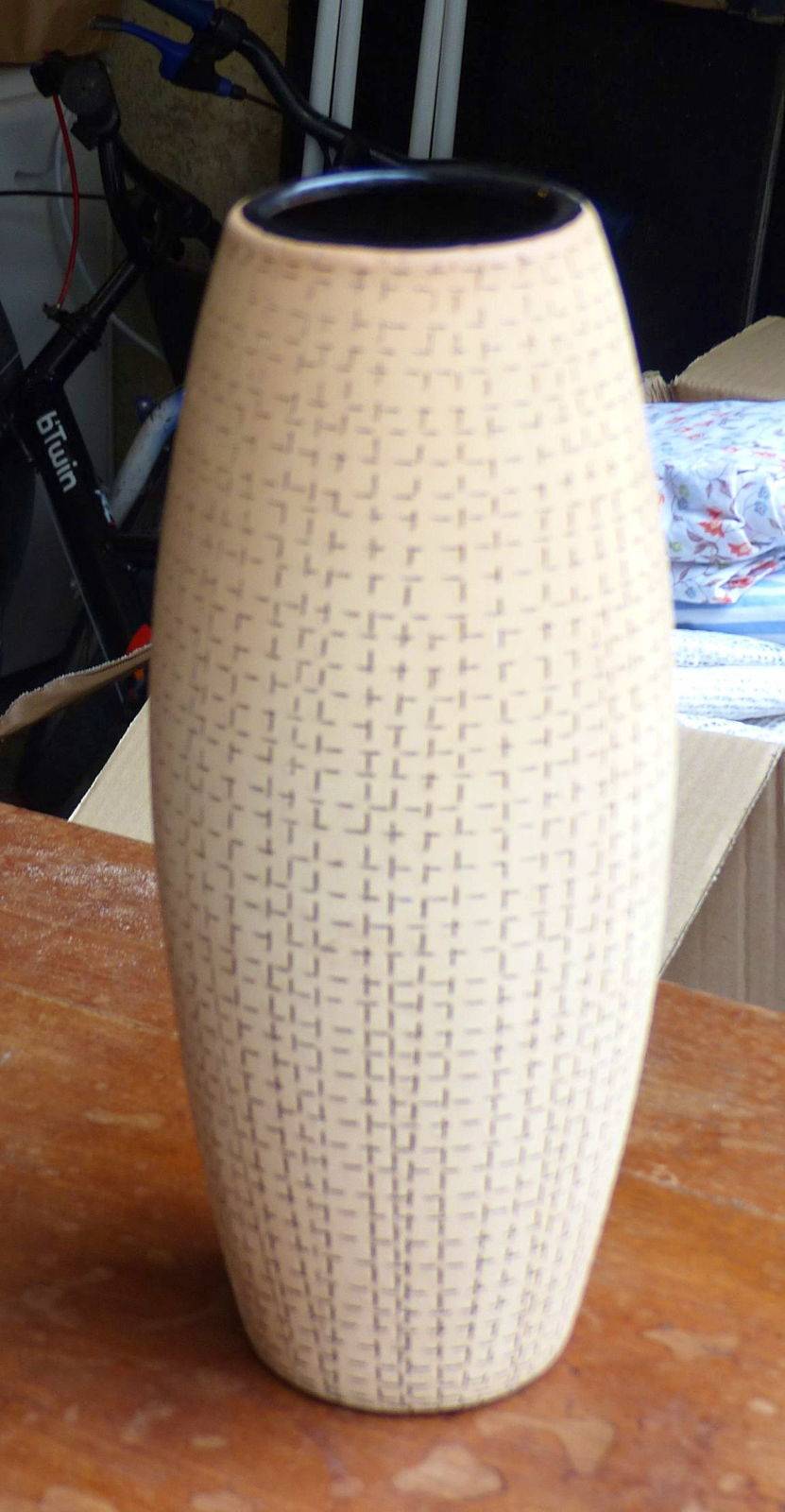 Vase En Poterie Artisanale En Argile Beige - Fait Main - Décoration Intérieure