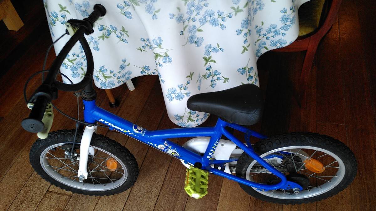 Vends vélo 16 pouces 4/6 ans