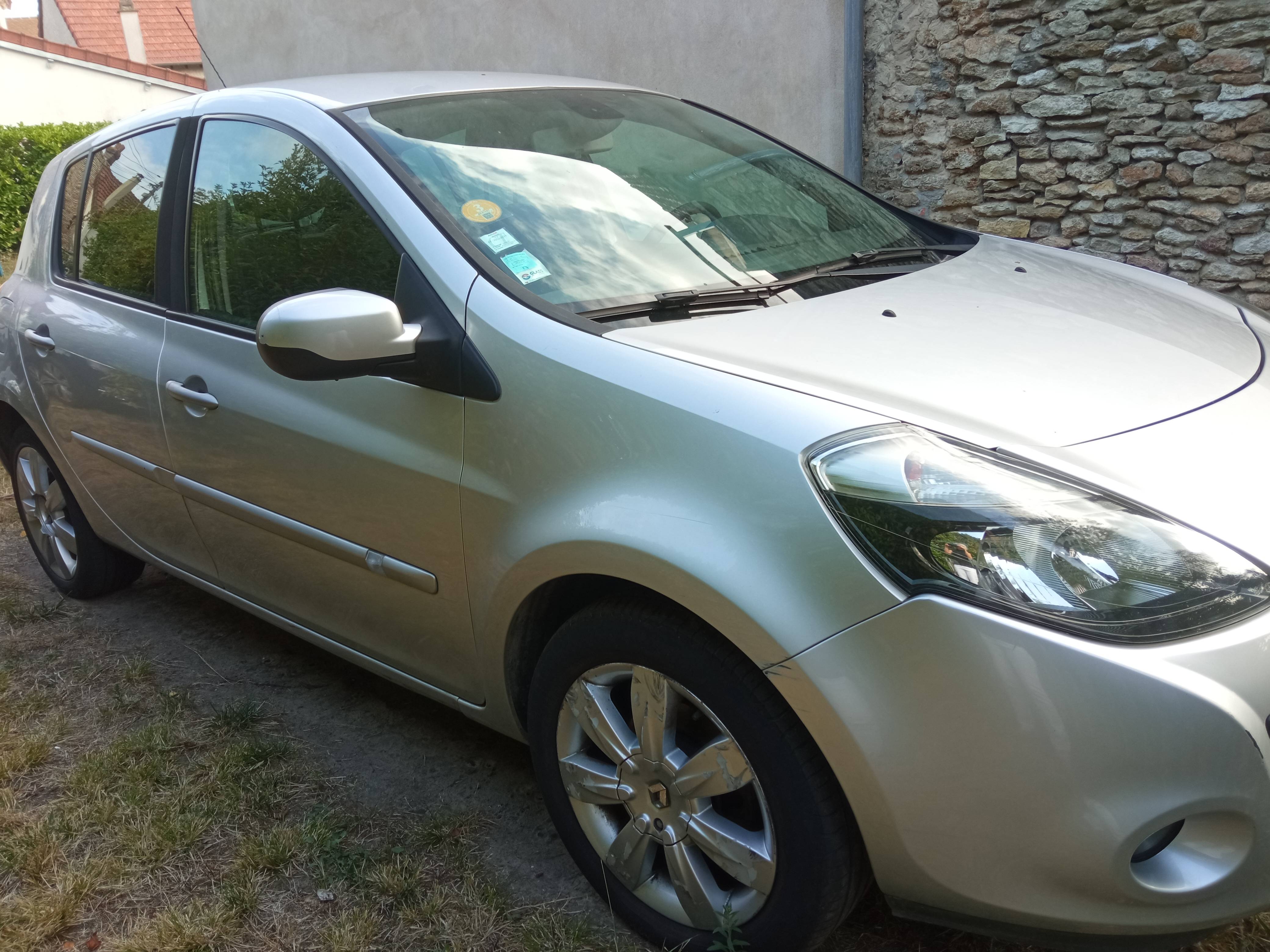 Vends Clio 3 Privilège 86 chevaux Diesel, 190000 km 2009 on Gens de Confiance