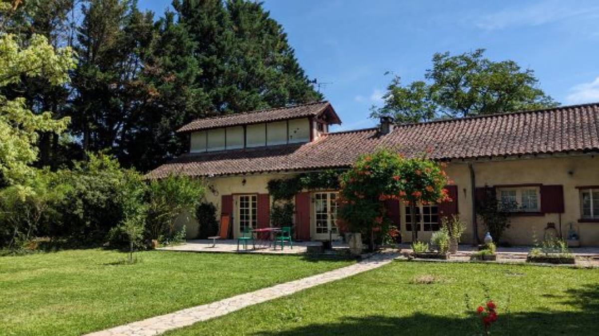Vends maison familiale de plain-pied - 190m² - Bergerac