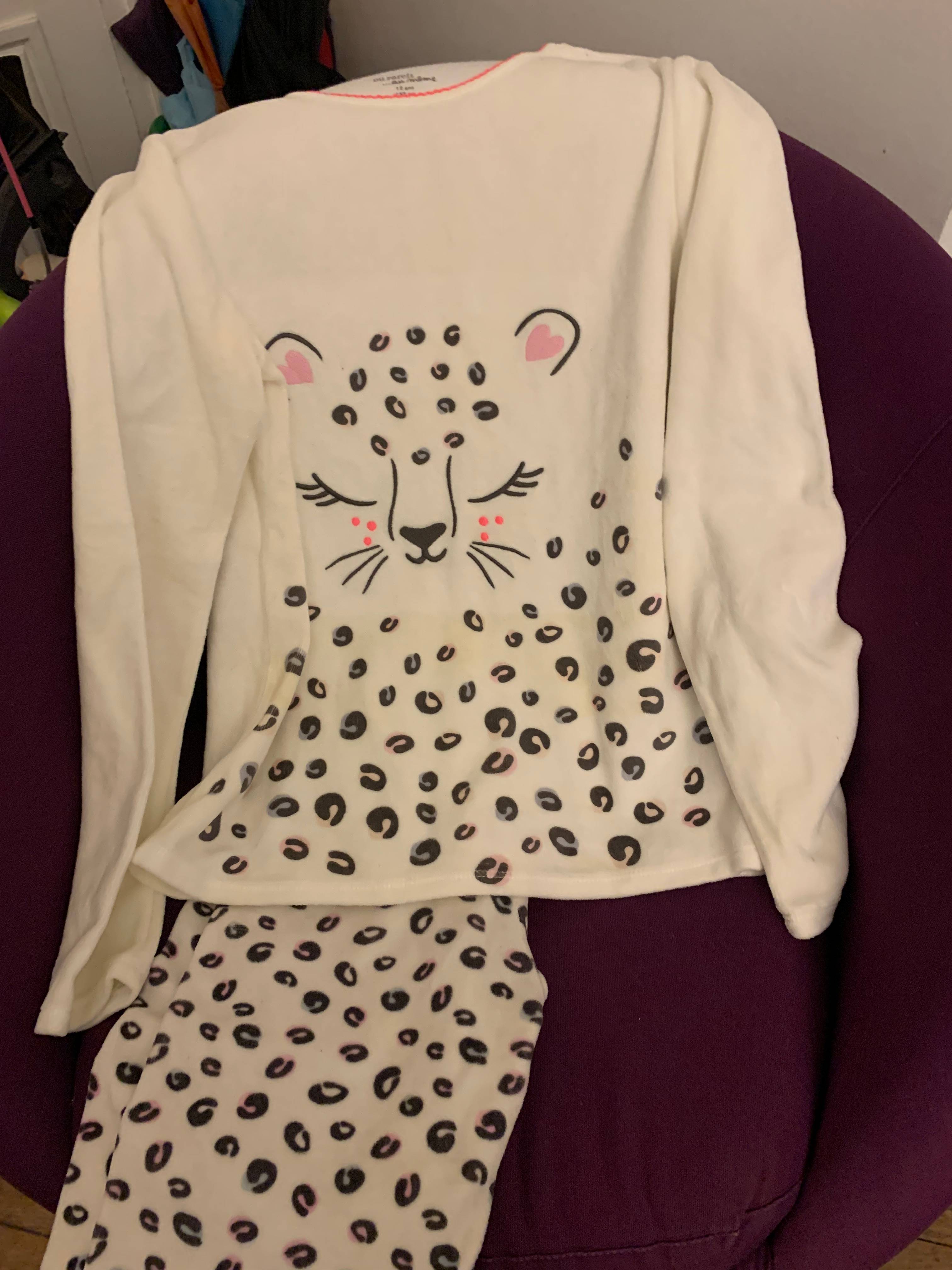 Vends pyjama chaud du pareil au même taille 12 ans