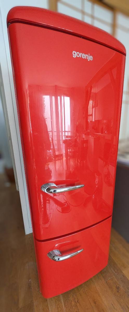 Vends réfrigérateur congélateur Gorenje rouge
