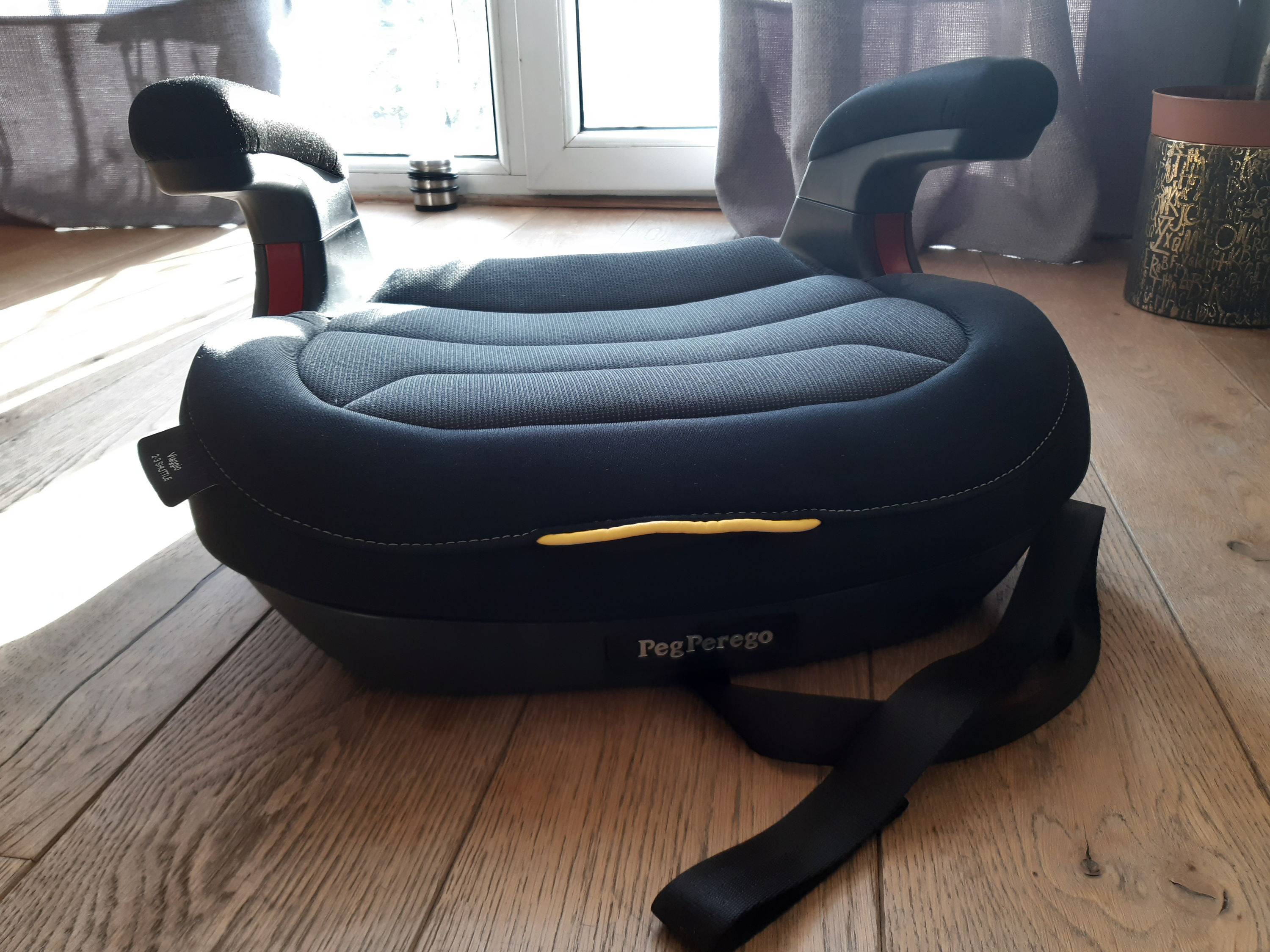 Vends réhausseur voiture Peg Perego Viaggio