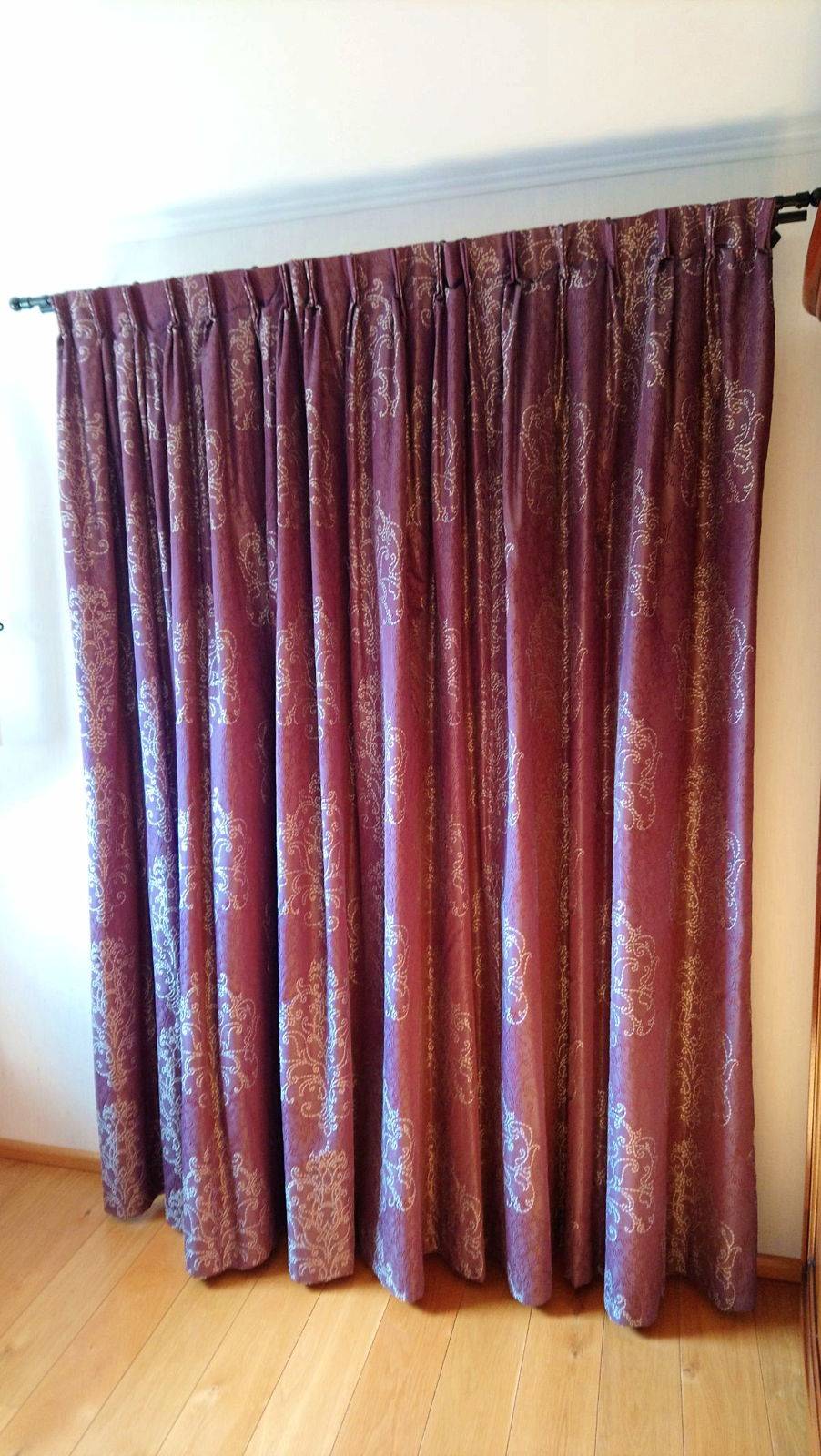 Vends rideau occultant + 1 rouleau de papier peint assorti