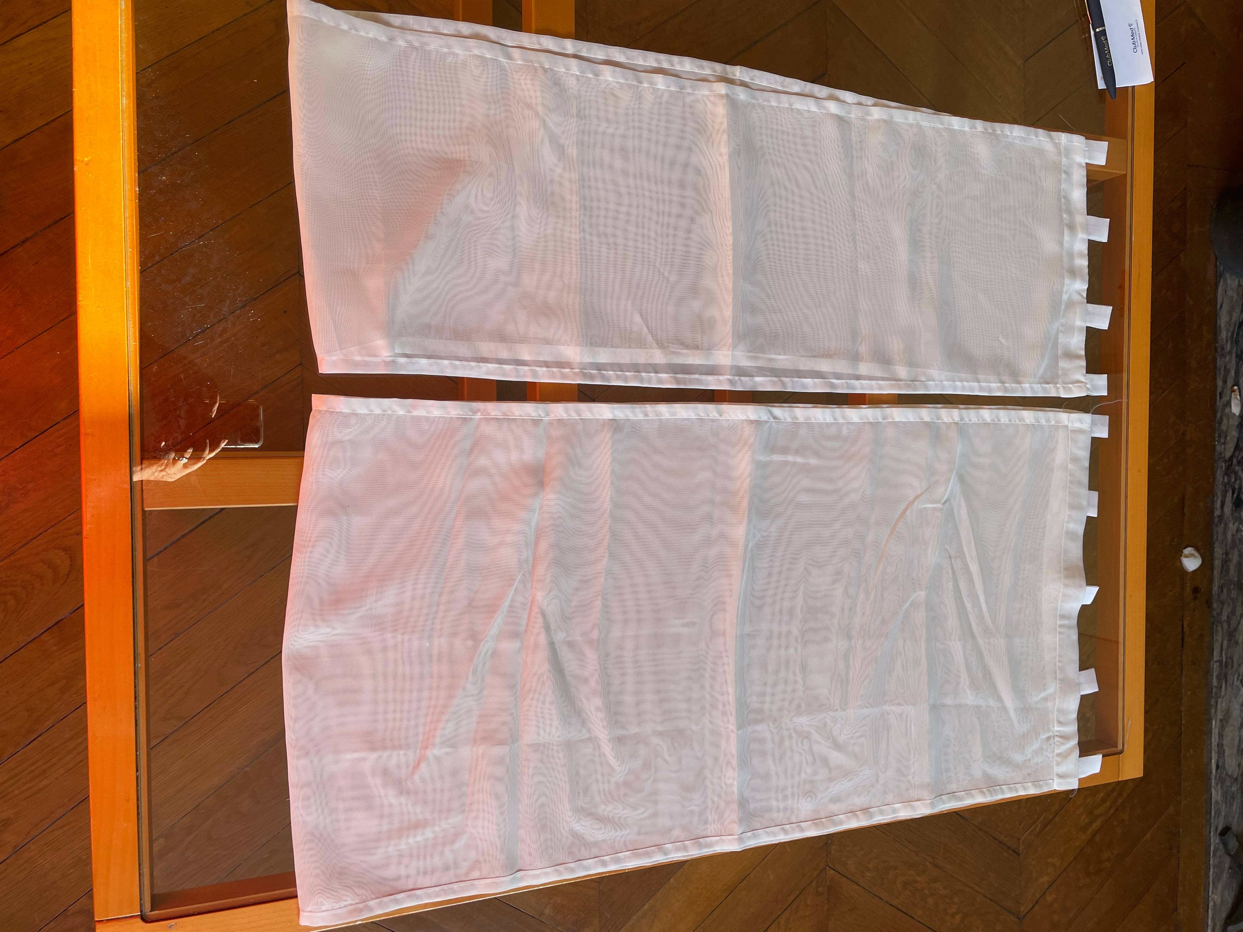 Vends 4 rideaux voilages pour cuisine