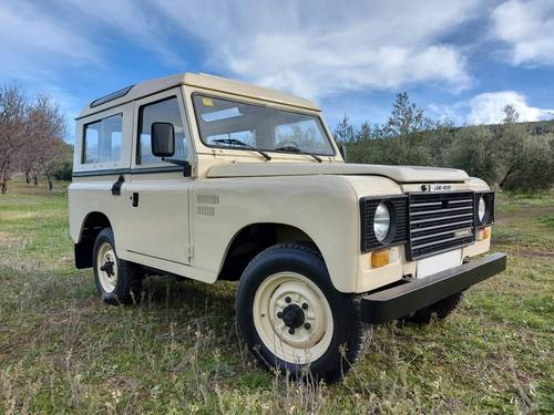 Vends Land Rover châssis court 2500cc de 1987