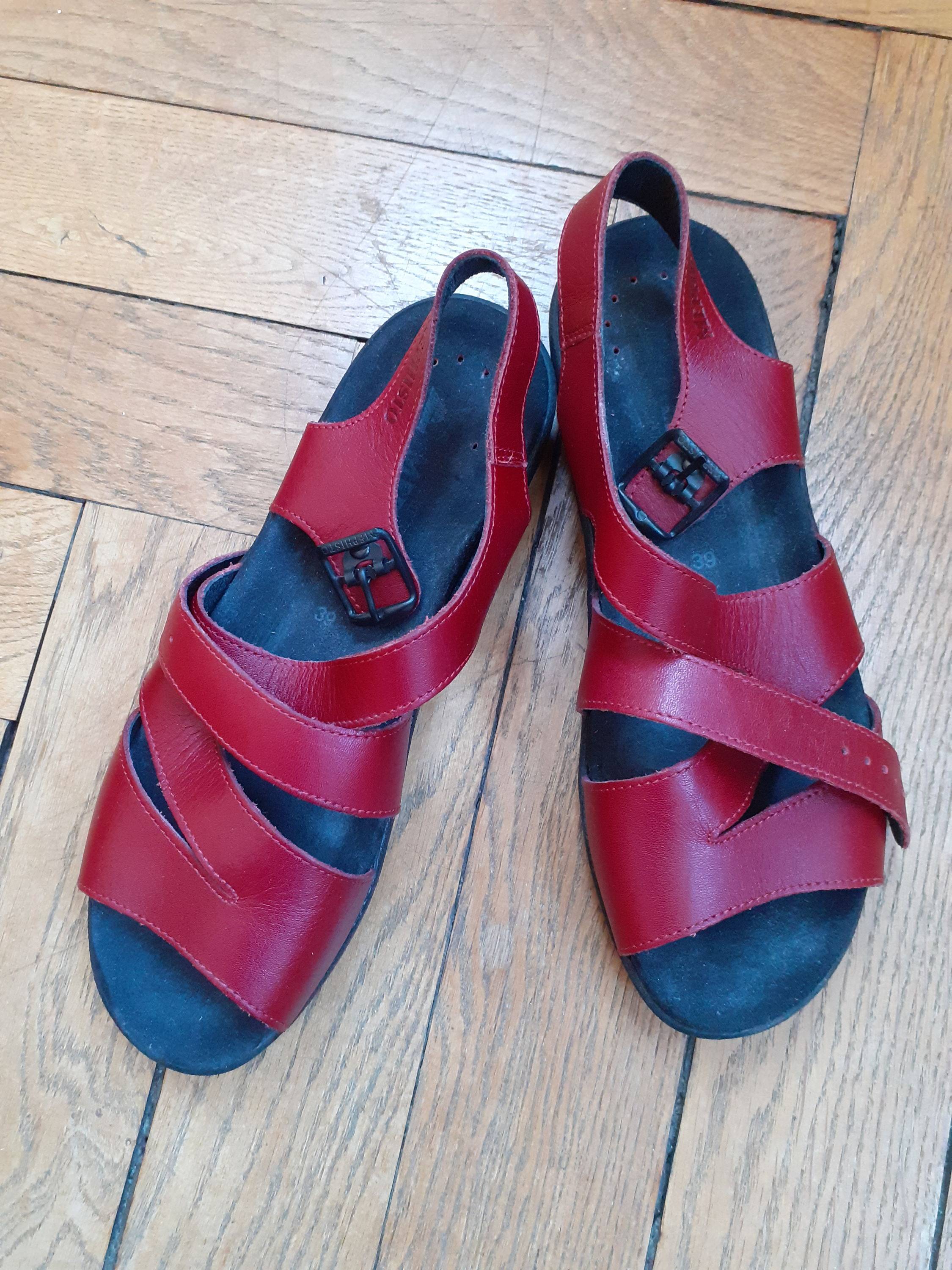 Vends sandales rouges Méphisto neuves - Pointure 39