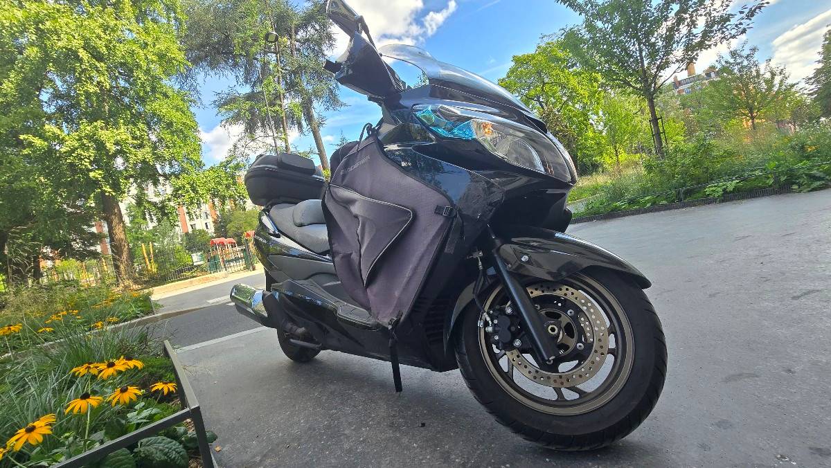 Vends scooter Suzuki Burgman 400, 2013, 12400km