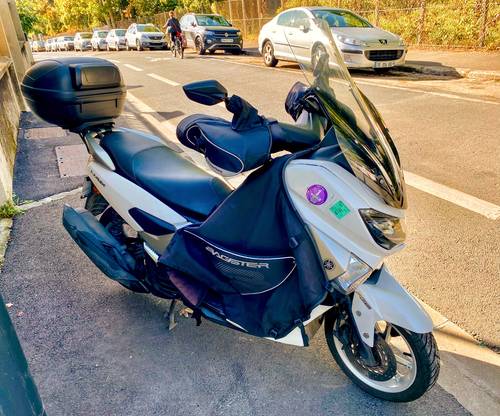 Vends scooter Nmax 125 Yamaha