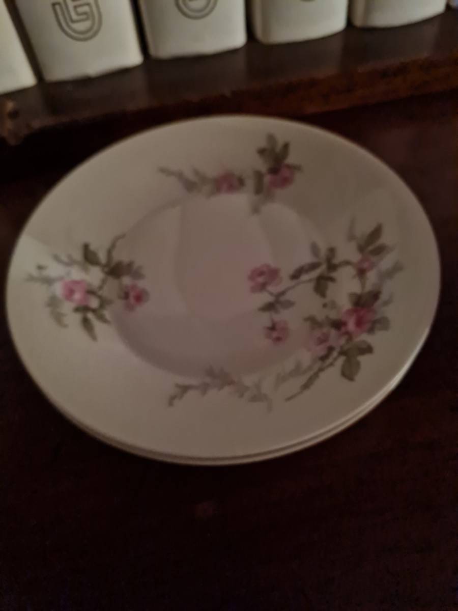 Vends 3 petits déjeuners à café porcelaine de HAVILLAND excellent état