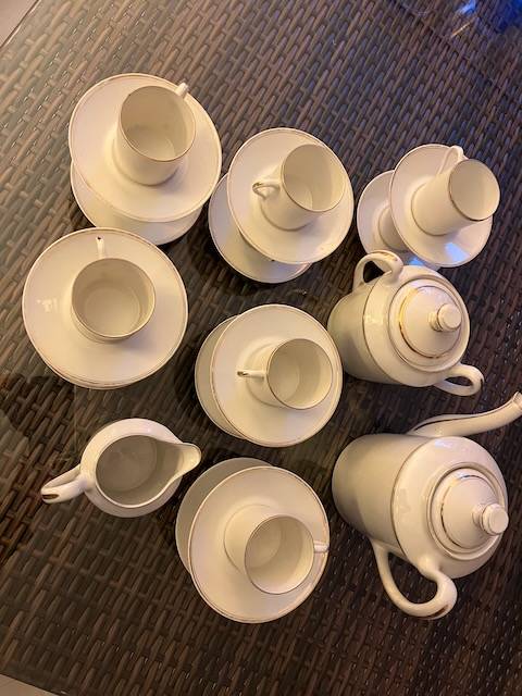 Vends service à café porcelaine blanche 15 pièces