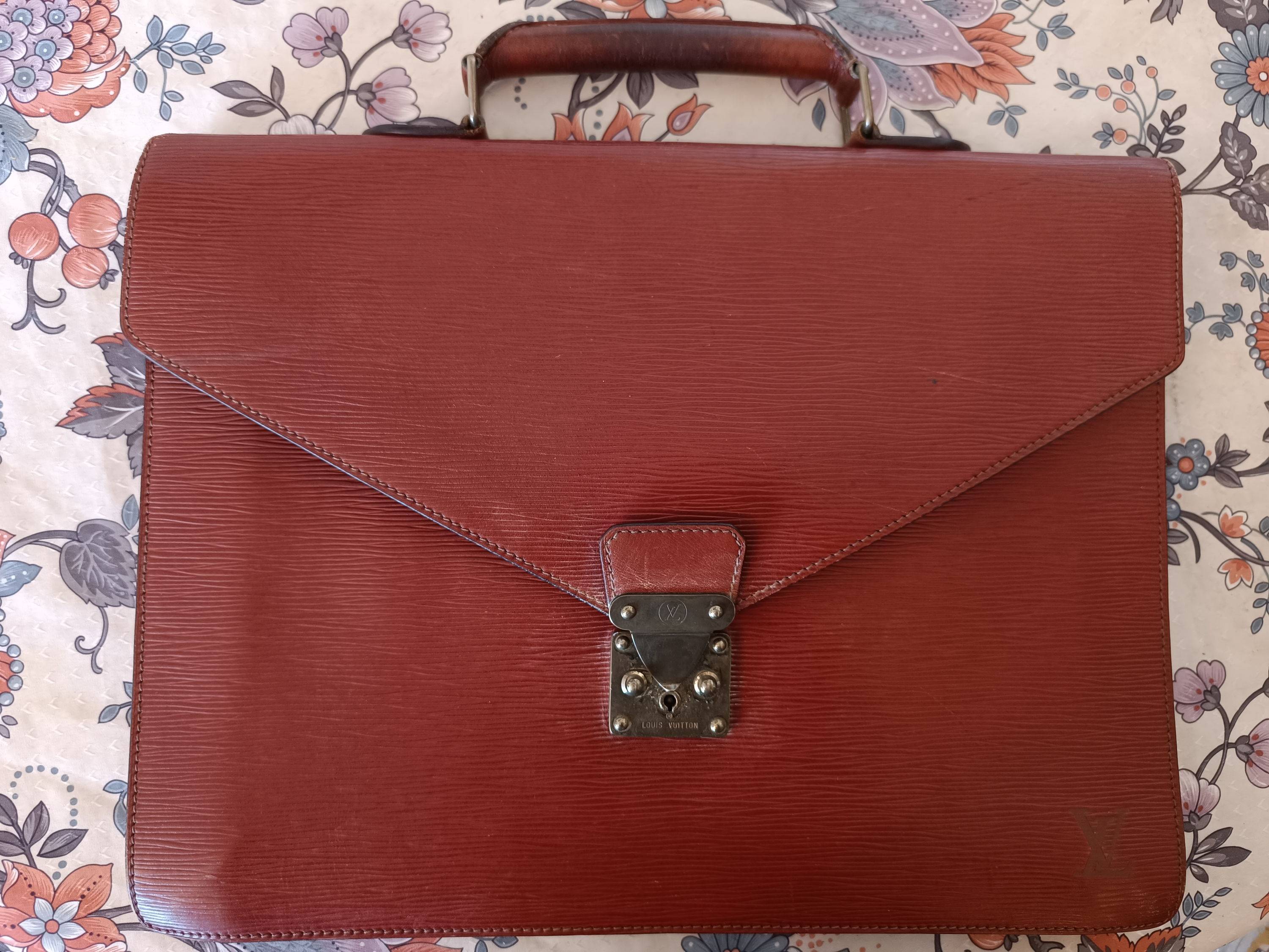 Vends serviette ou cartable Louis Vuitton vintage