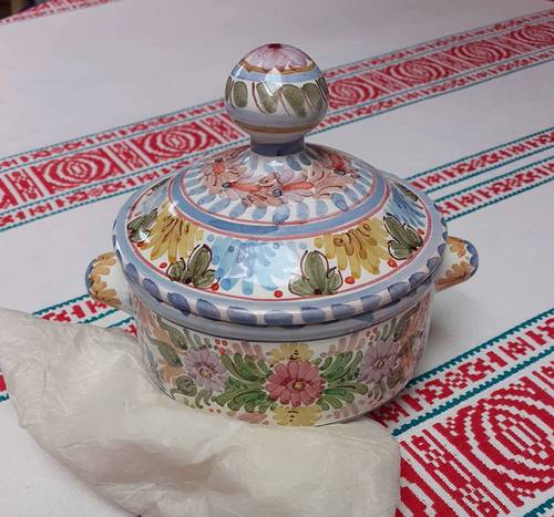 Vends joli pot bleu sévillan à motif floral