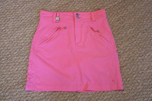 Vends jupe short neuve Golf