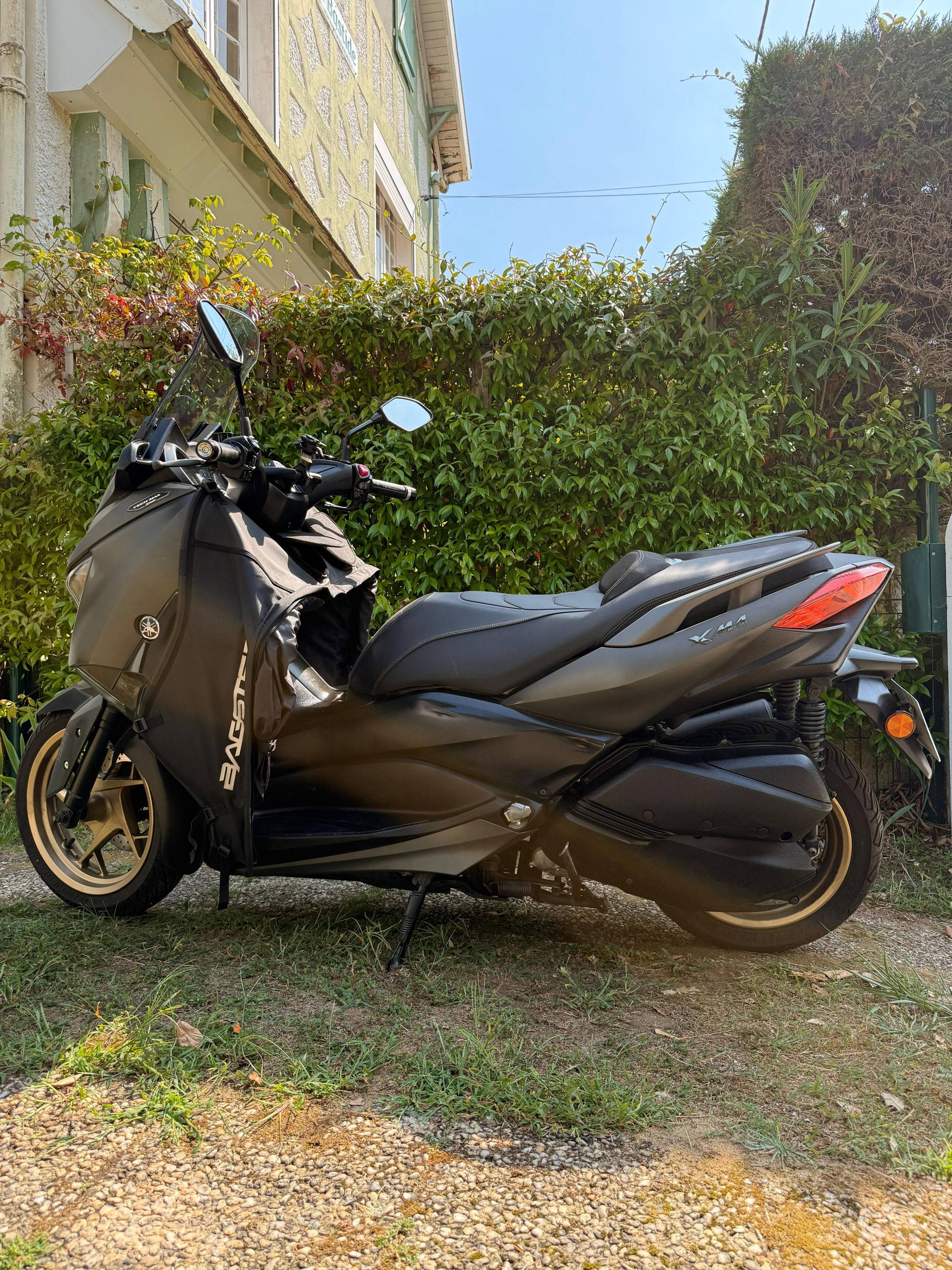 Vends scooter Yamaha XMAX 300, 2022, 3500km