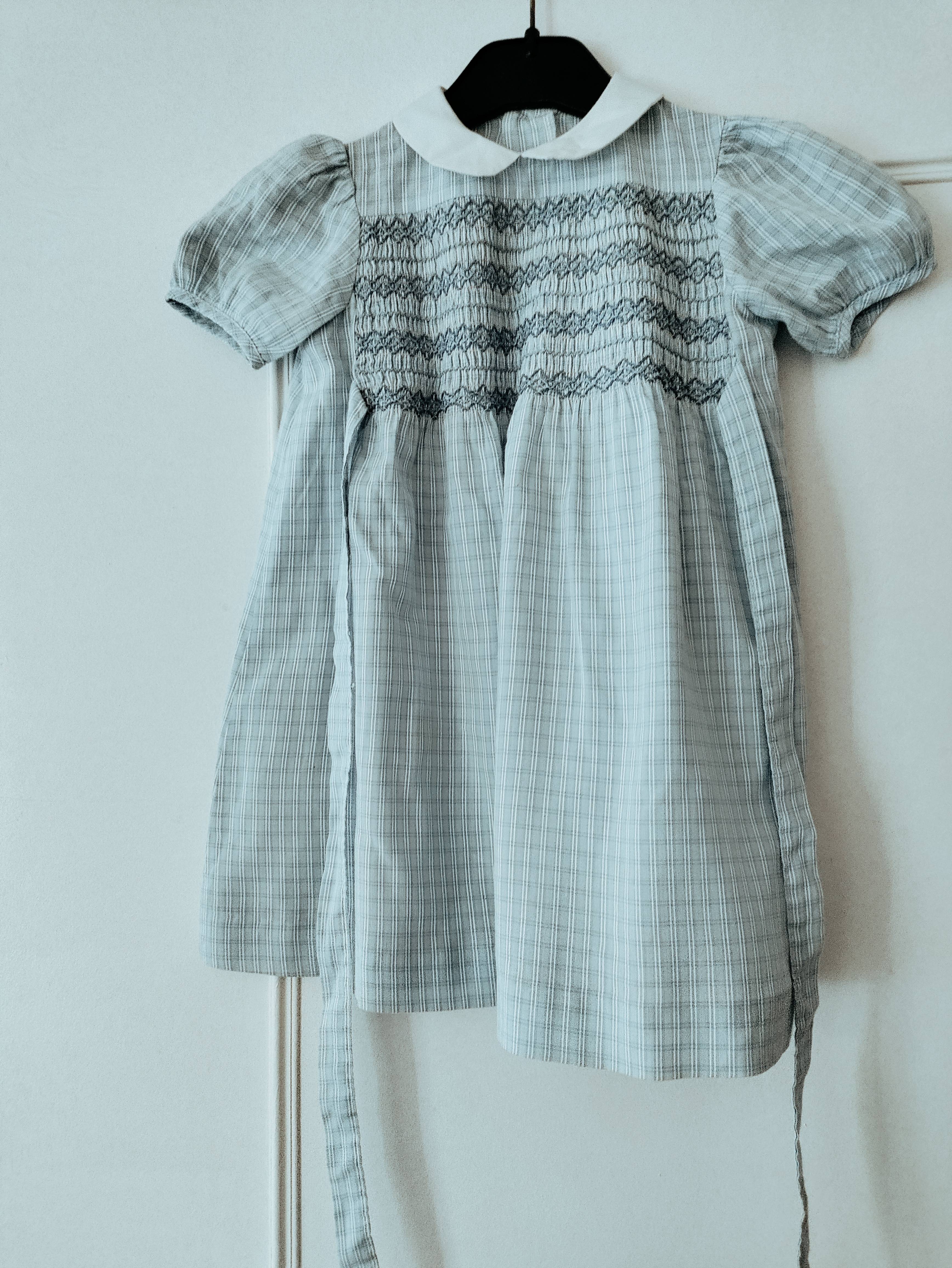 Vends robe à smocks 18 mois très très bon état