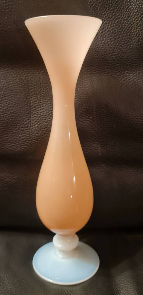 Vends vase soliflore en opaline rose et blanc